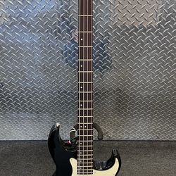 Greg Bennett Fairlane Bass Guitar