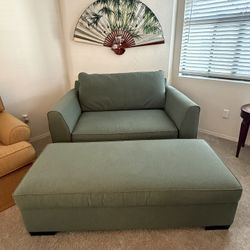 Living Spaces Loveseat with Oversized Ottoman