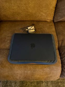 13.6in MacBook Air M2