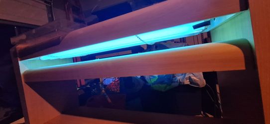 Free nail drying station