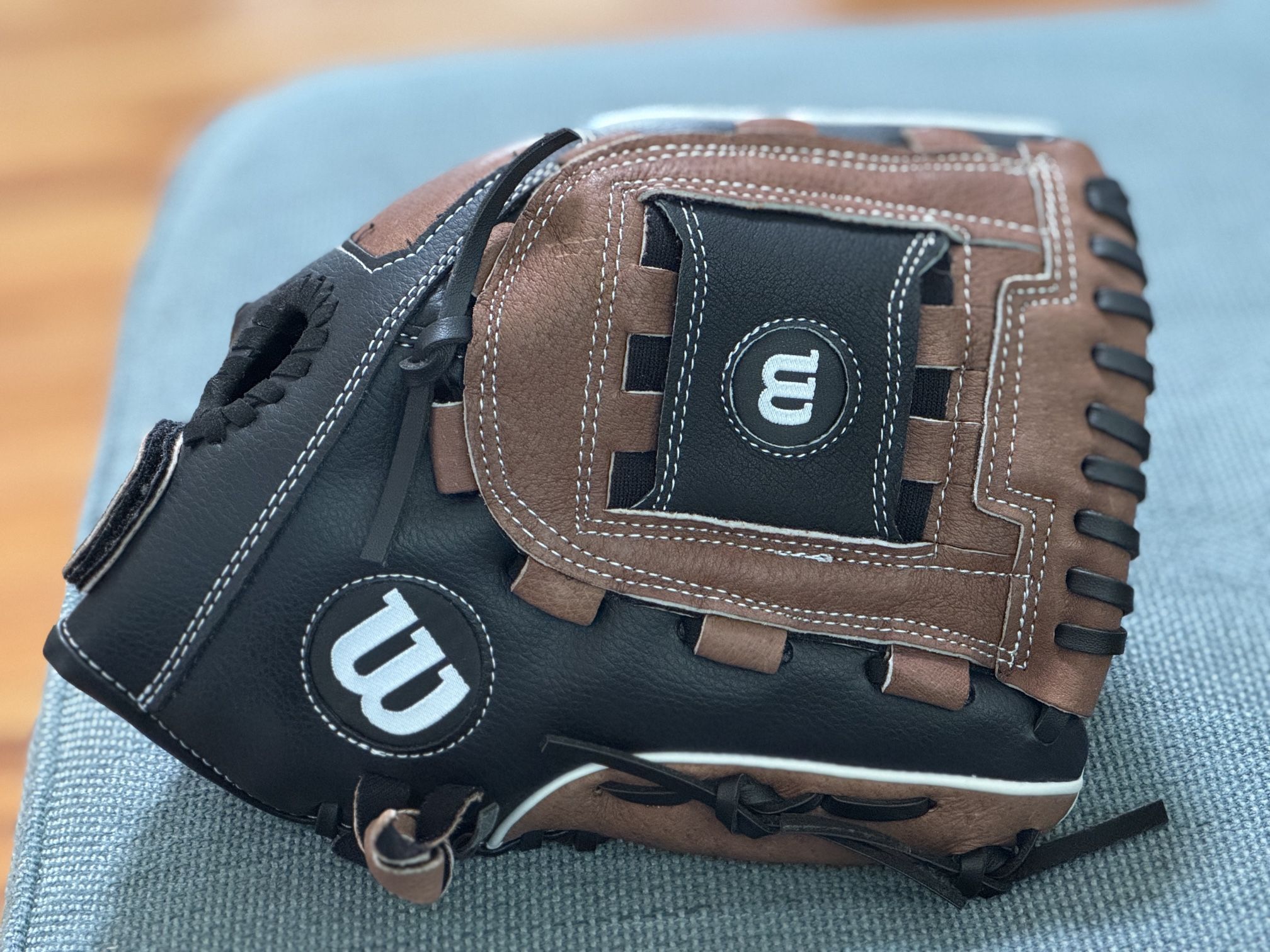 Wilson Genuine Leather Baseball Glove