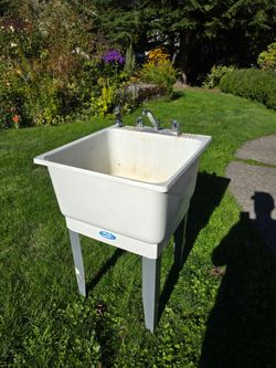 Plastic Utility Sink - used