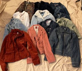 12 Vintage Type Jackets and Coats, Not Sold separately, Just in a Lot for Cheaper.  I have 14 Boxes of Nice mostly ladies jeans, all different. I was 