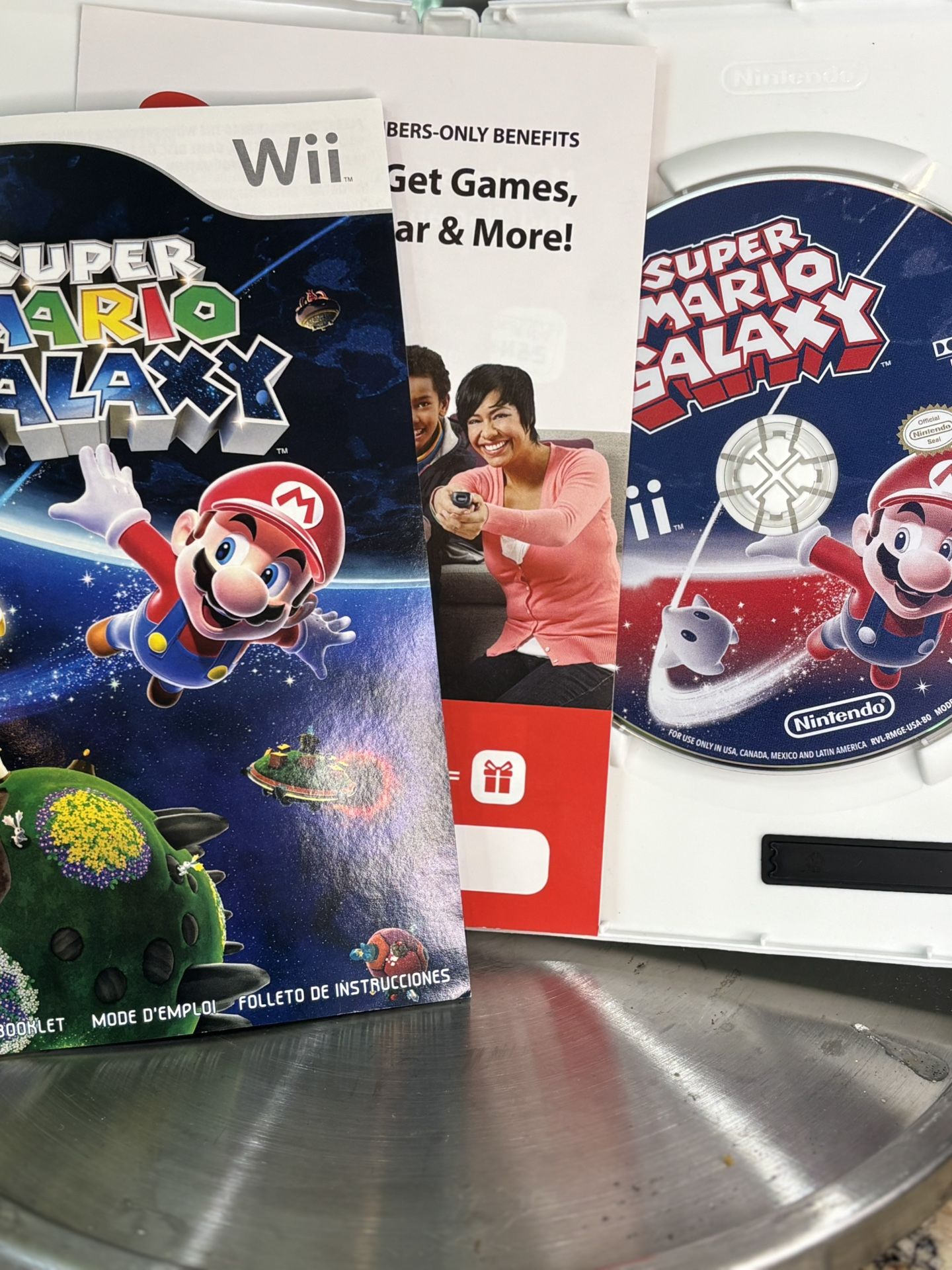 ๐ Super Mario Galaxy 1 & 2 Wii Game Bundle โ Complete w/ Manuals & Case โ Preowned