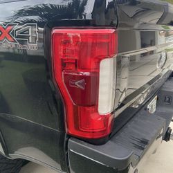 Tail Lights Ford F-350, F-250 Lariat, King Ranch, Platinum 2018