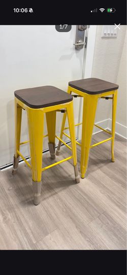 Yellow Metal Bar Stool 30in (Set of 2)