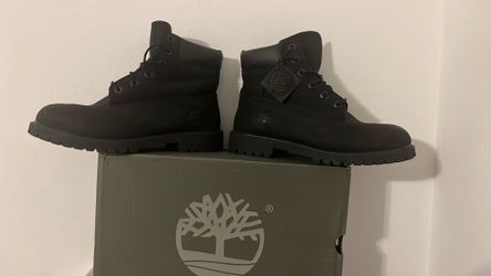 Black Tims 