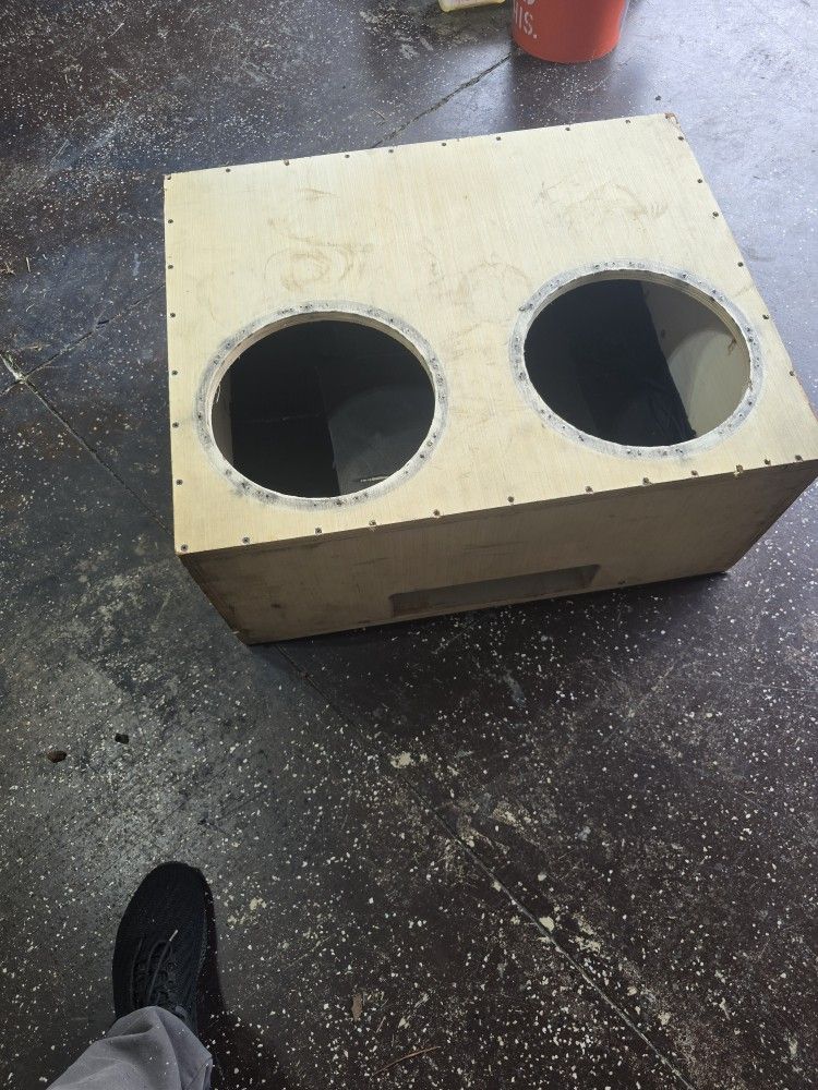 2 12" Subwoofer Box 