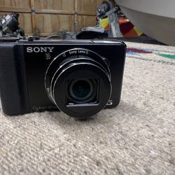 Sony DSC-HX9V Digital Camera