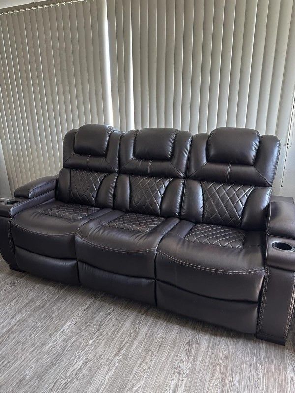 Dual Power Lether Reclining Sofa With Recliner