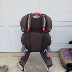 Booster seat 