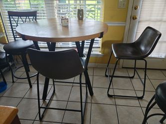 Round Kitchen Table