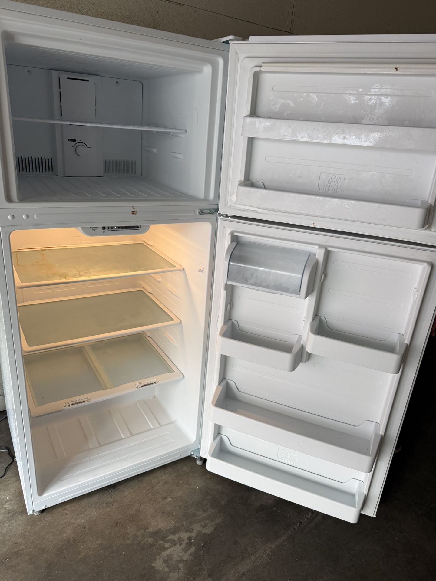 Refrigerator For Sale