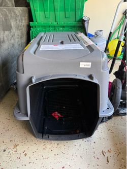 Travel dog crate