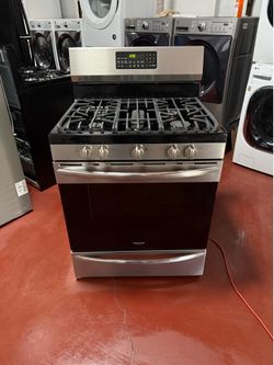 Frigidaire 5-burner gas stove in perfect working condition. We offer home delivery, installation, and a 3-month warranty.