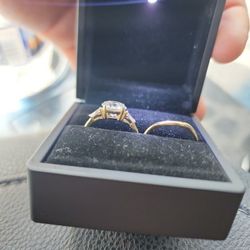 Make Any Offer? Brand New NOT Used Engagement Ring Set