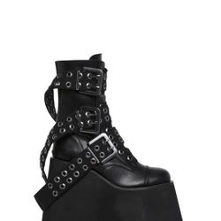 Dollskill Boots