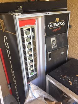 Antique CoKe Vending Machine
