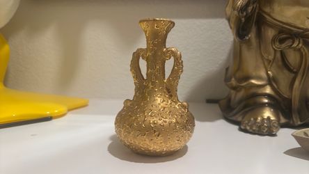 22k Gold Painted Vase (Unknown Date of Manufacture)