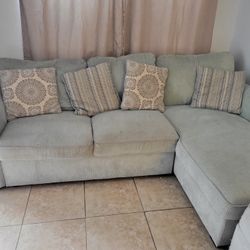 Sofa Chase, Ottoman, And Chair