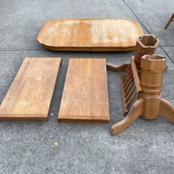 Family Oak Table w/six chairs 