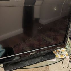 Sanyo  26" HDTV Television/Monitor Works Has Many Inputs As Seen In Pictures-Works Well But No Remote