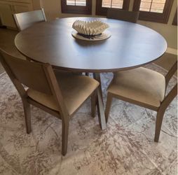 54” Dining Table & 4 Chairs