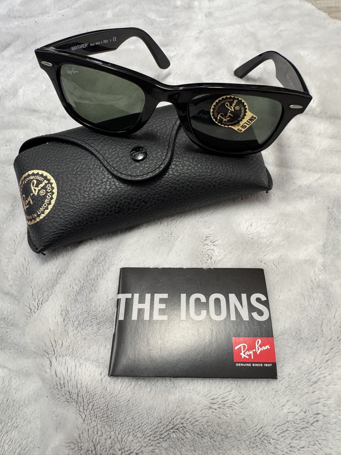 Classic Ray-Ban Wayfarer Sunglasses W/Case LN