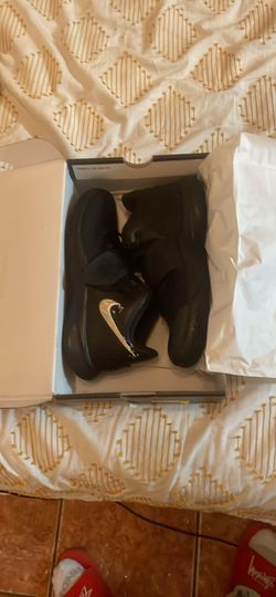 Kyrie Fly Trap 3 Size 8