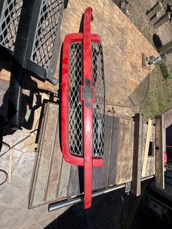 03-06 SS Silverado grill