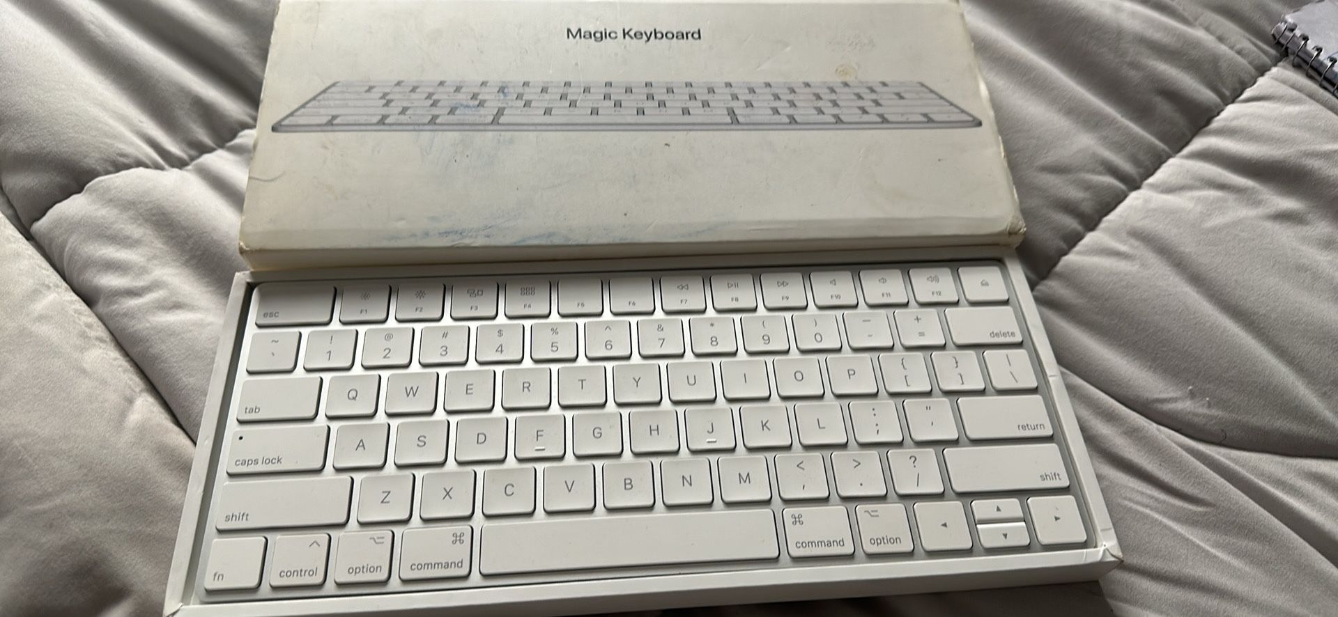Magic Keyboard Charger Included 