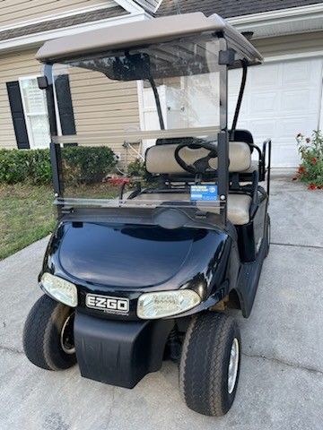 EZ-GO RXV Golf Cart