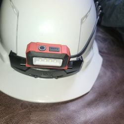 Milwaukee Hard Hat W Light