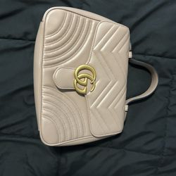 Gucci Marmont 19.6 in Strap Shoulder Bag Small Beige Leather