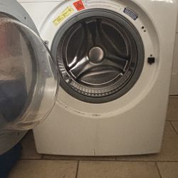 Like New Samsung Dryer - D328AEW/XAA