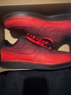 Nike Low-Top Sneakers Red and Black