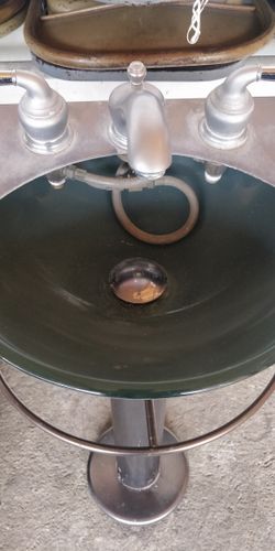 Glass sink