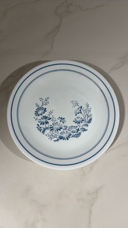 Vintage Corelle by Corning colonial mist 8 1/2” plate