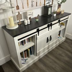 Farmhouse Buffet/ Sideboard 