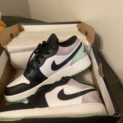 Air Jordan’s Low