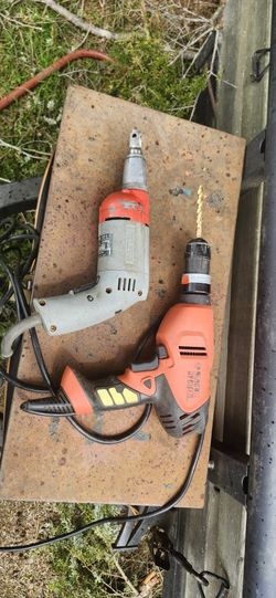 2 Makita Drills, 1 Chorded Hilti Impact Scew Gun, One Black And Decker Drill, 2 Porter Cable Impacts