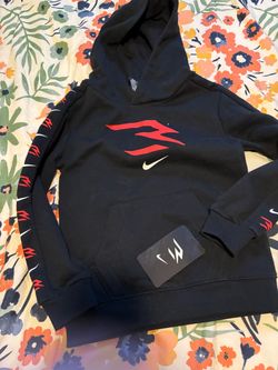 Boys Nike hoodie size 4 t new with tags