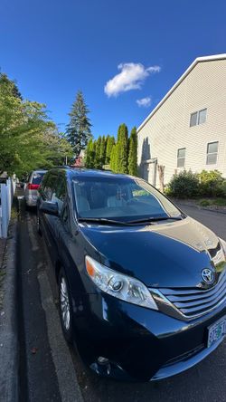 2012 Toyota Sienna