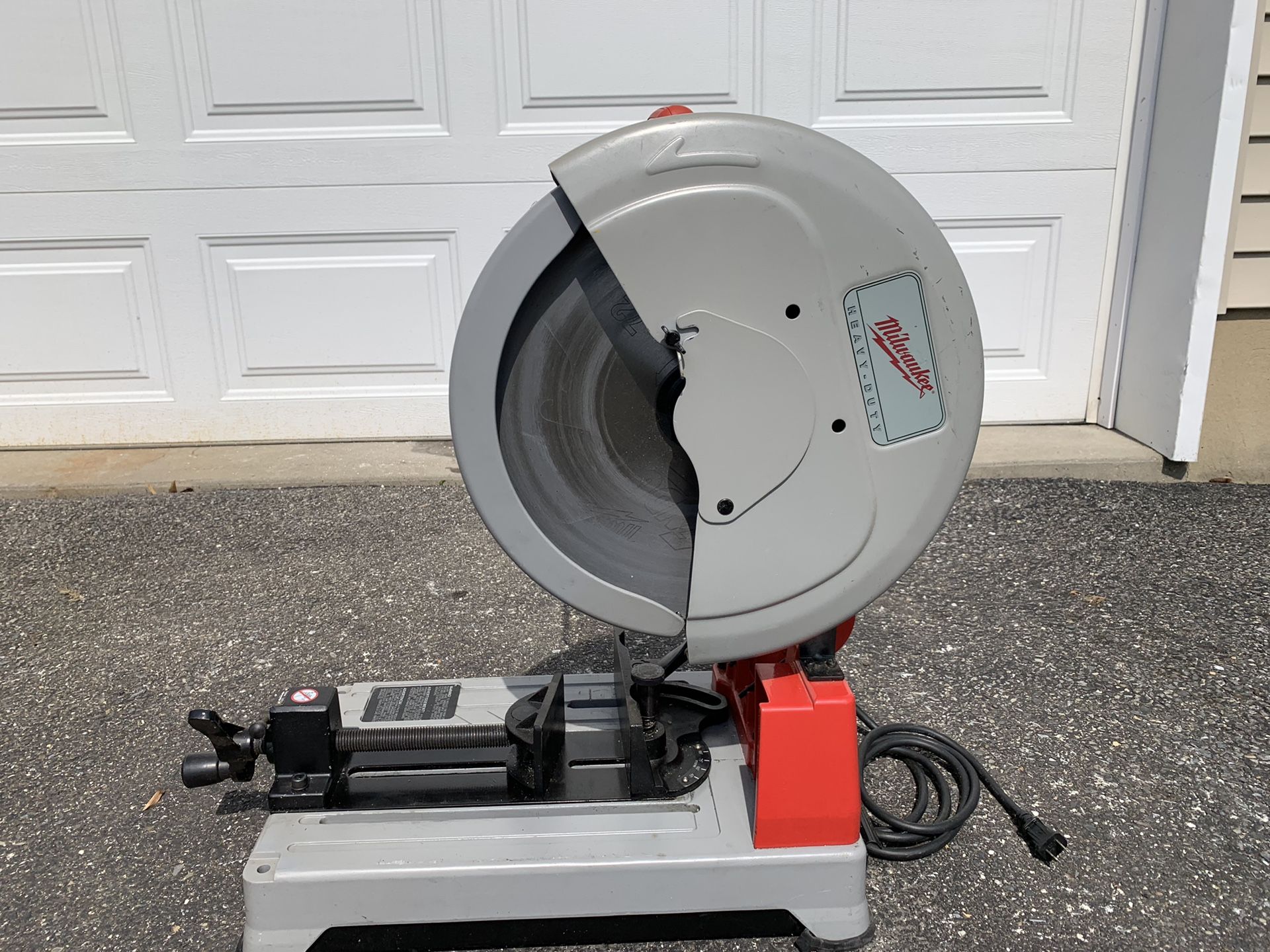 Milwaukee 14" DryCut Machine Chop Saw (Model 619020) for Sale in
