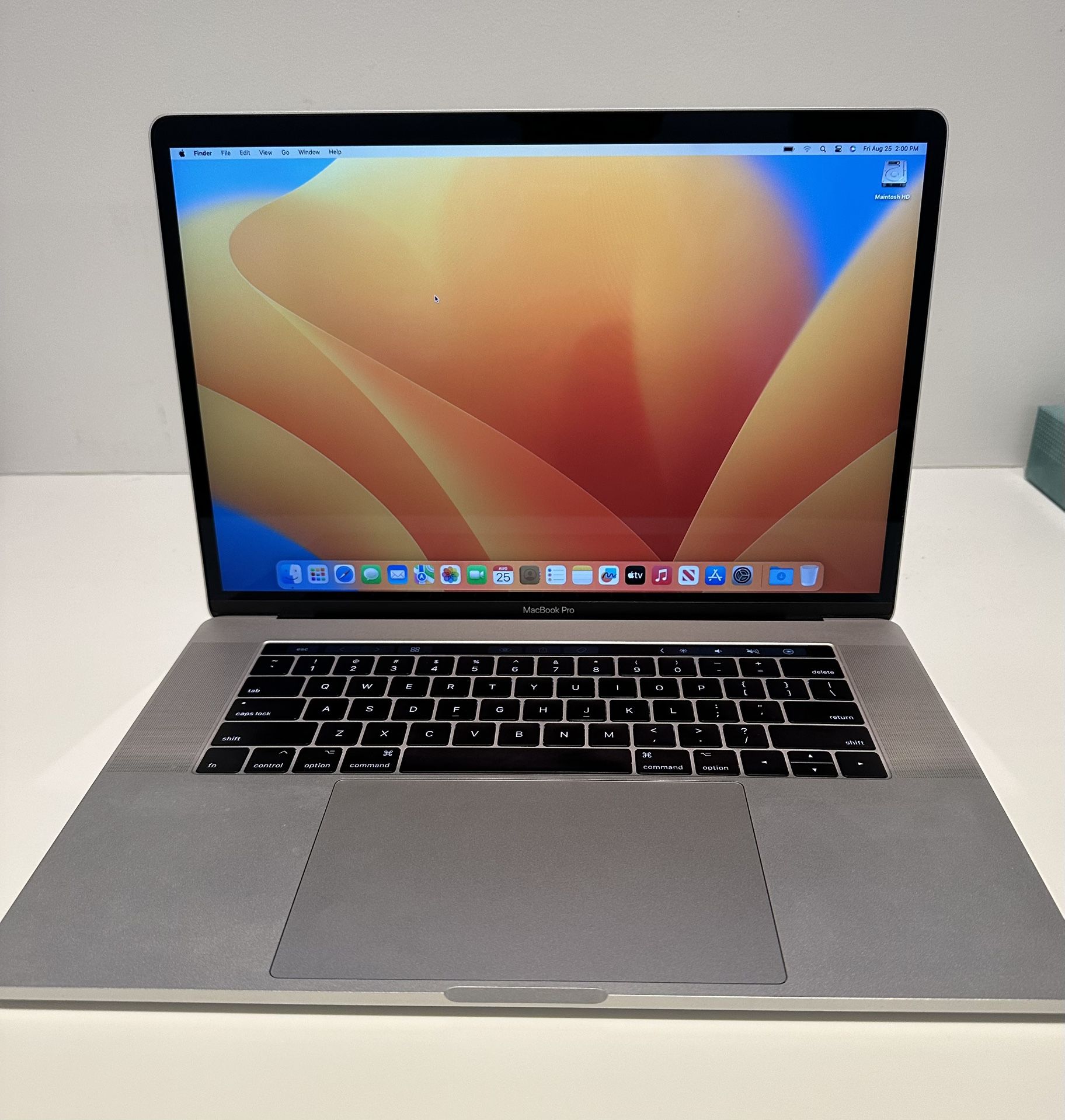 2017 Apple MacBook Pro 15”, 500GB SSD, 16GB, 2.9GHz, Intel Core i7