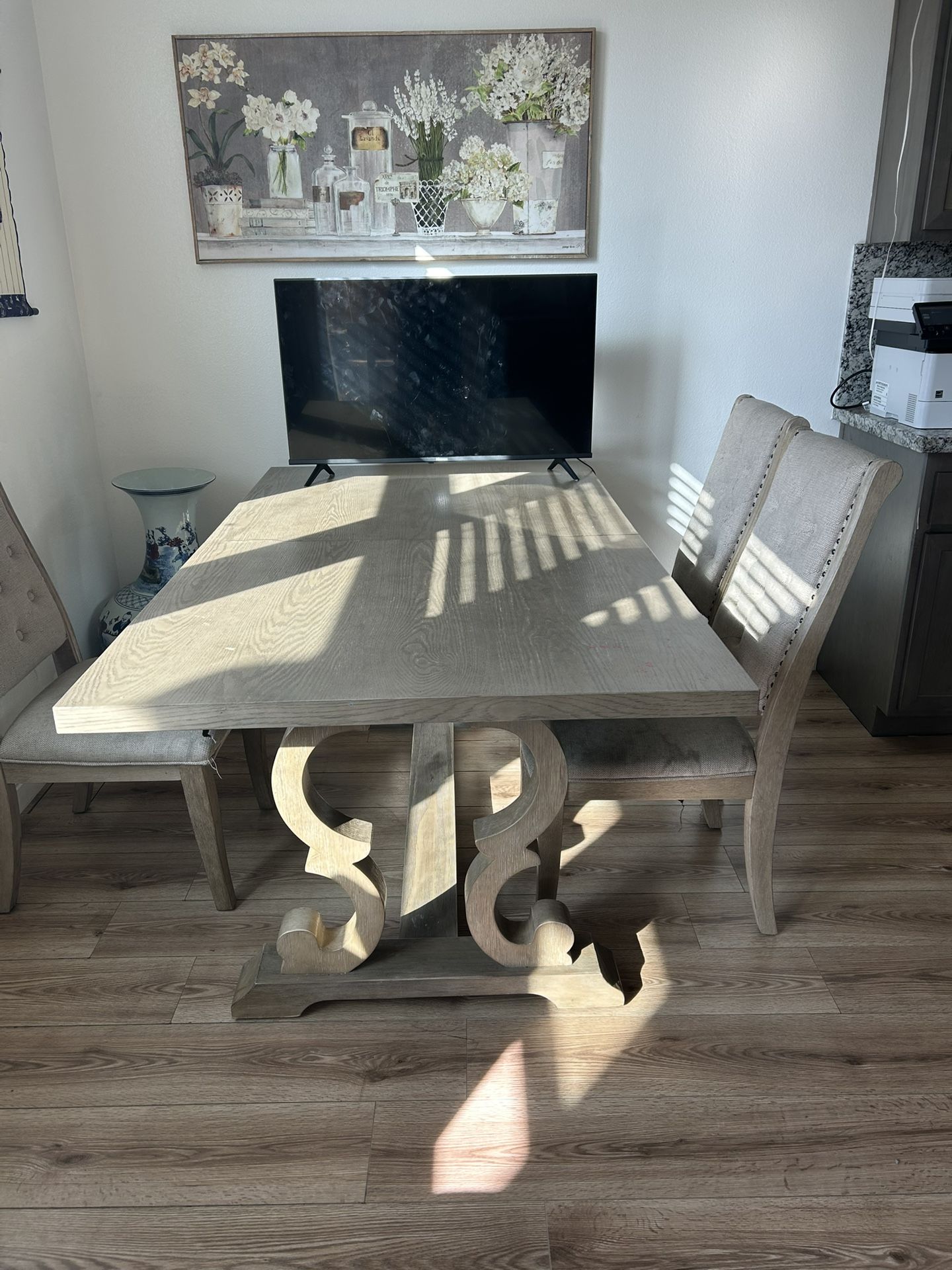 Table 100 TV 20