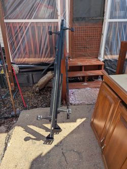 (BED RAILS) FULL/QUEEN/KING NON SMOKING HOME 