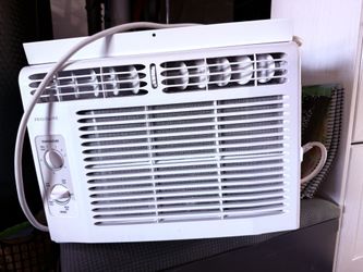Window Air Conditioner 