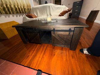 Selling lifted coffee table