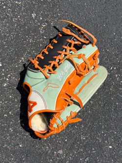 Slowpitch softball glove